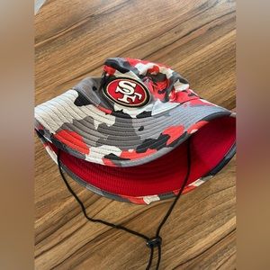 49ers bucket bay new era camo red grey white black almost new